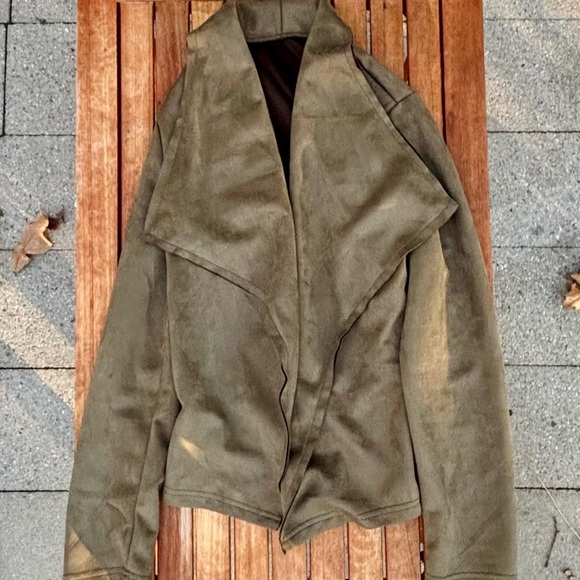 Jackets & Blazers - Jacket